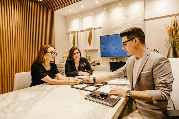 Les Compétences Essentielles pour Briller dans une Formation en Négociation Performante